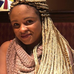 Meet your Posher, Veronique